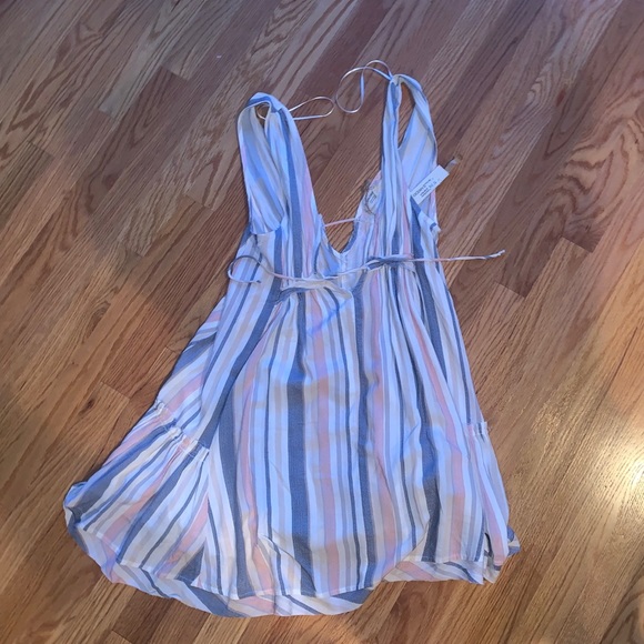 Cute dress!! - Picture 2 of 3